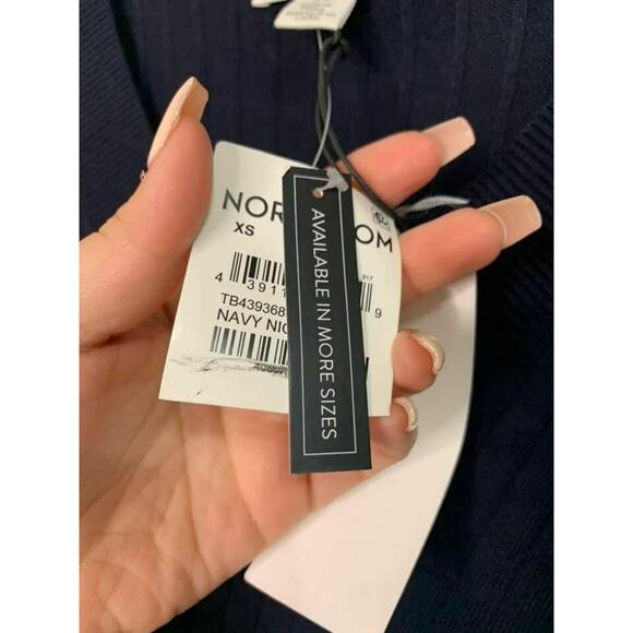 Treasure & Bond Navy Knit V-neck Long Sleeve Sweater Size XS NEW - Picture 4 of 6